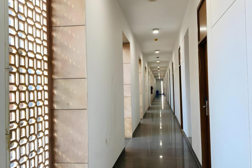 southern grand kashi inside kashi vishwanath temple corridor