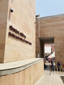 southern grand kashi inside kashi vishwanath temple corridor