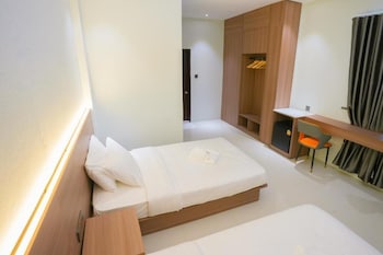 athenee hotel vientiane