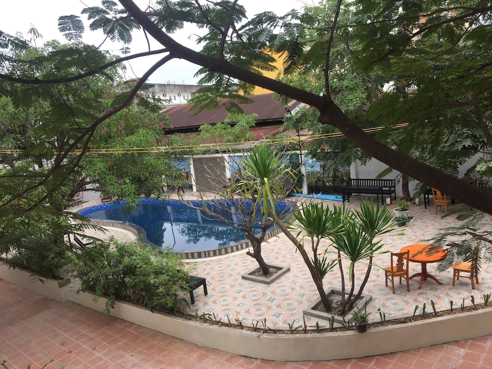 vientiane garden villa hotel