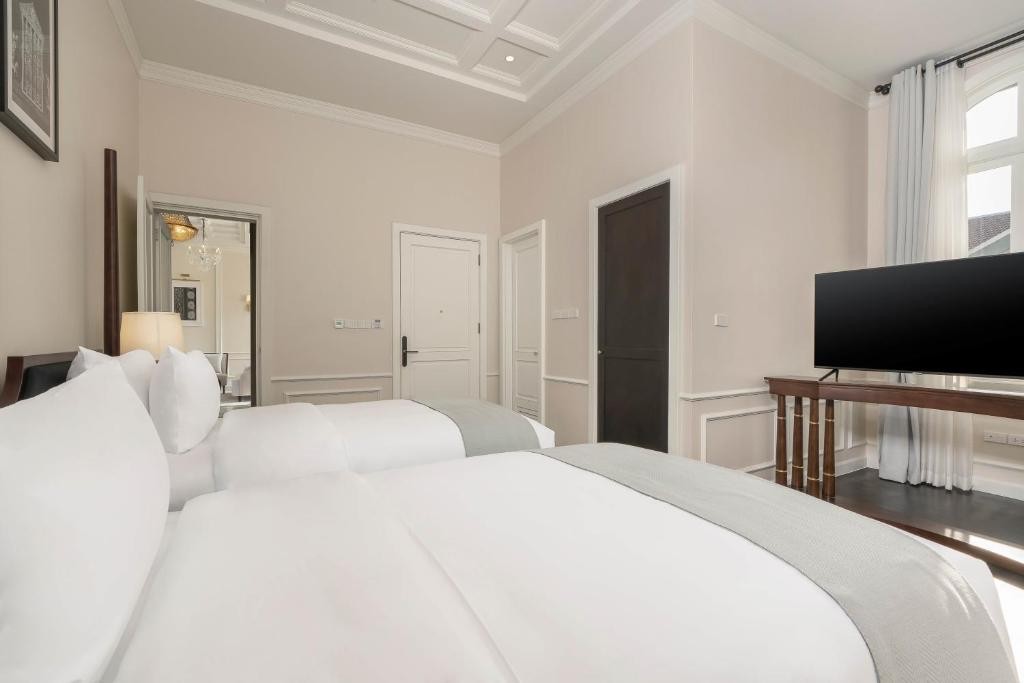 souphattra heritage vientiane