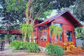 inthawa resort feuang laos