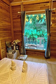 inthawa resort feuang laos