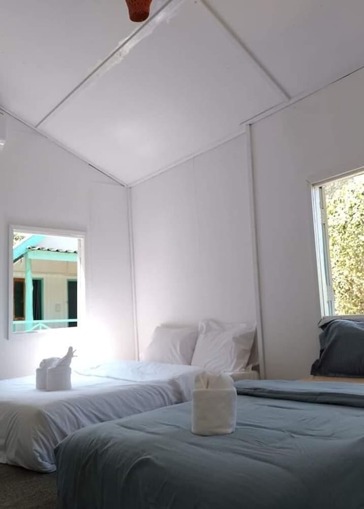 inthawa resort feuang laos