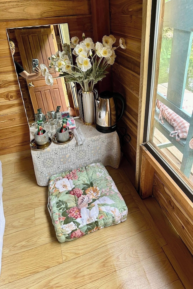 inthawa resort feuang laos