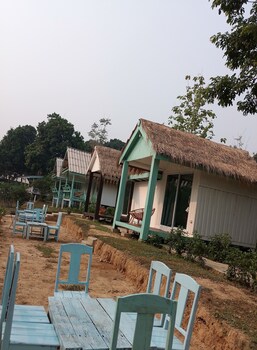 inthawa resort feuang laos