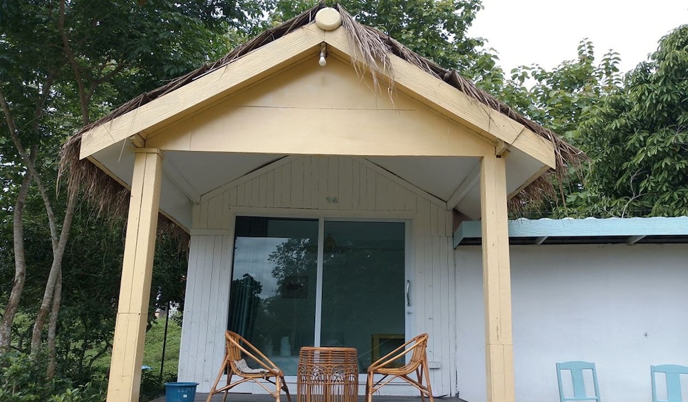 inthawa resort feuang laos