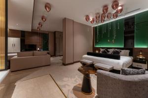 lilac park hotel