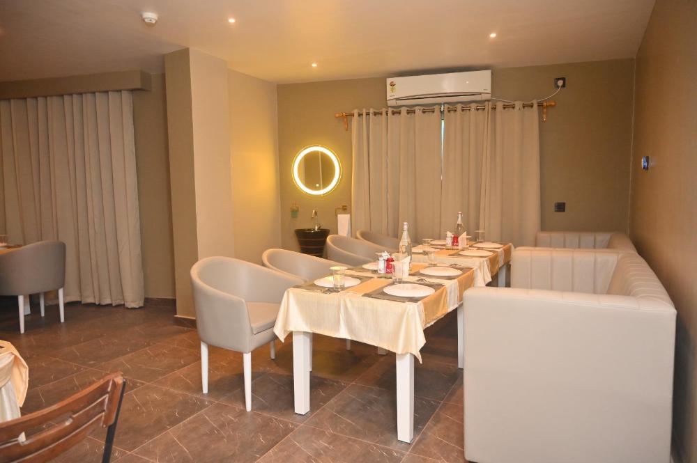 hotel essence grandeur