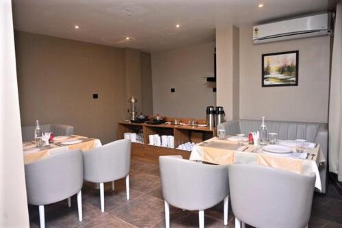 hotel essence grandeur