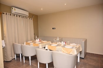 hotel essence grandeur