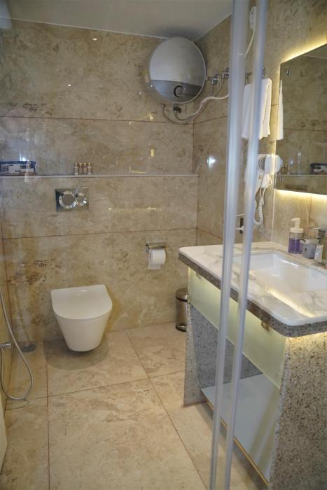 hotel essence grandeur