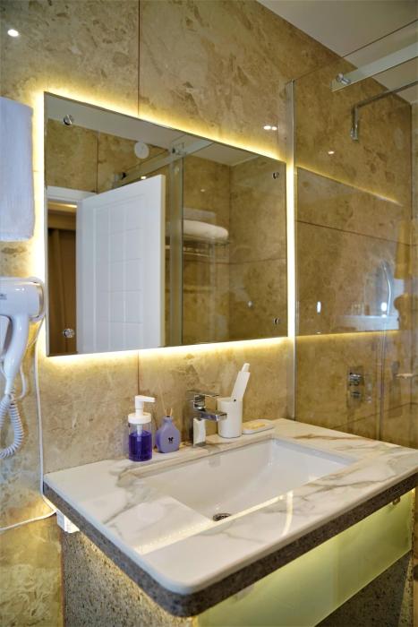 hotel essence grandeur