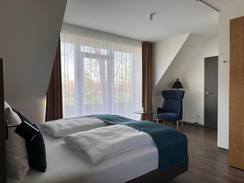 Hotel Schröders Schöne Aussicht,Near Jade Weser Port Info Center,4 star