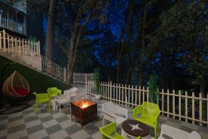 the pine retreat mall road dalhousie