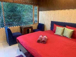 Pine Trails Jungle Camp,,2 star