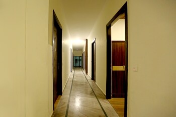 Hotel Vedas Tapovan,,4 star