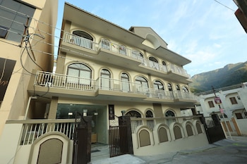 Hotel Vedas Tapovan,,4 star
