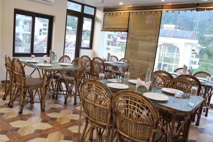 hotel vedas tapovan