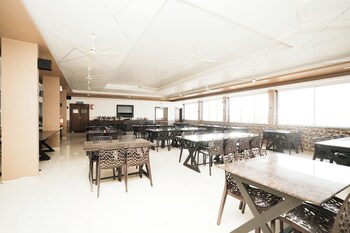 kaizen stays and resto