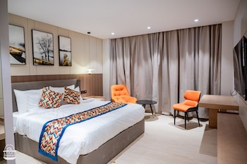 The Grand Casa,,2 star