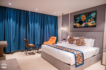 The Grand Casa,,2 star