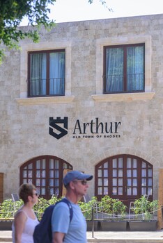 arthur suites