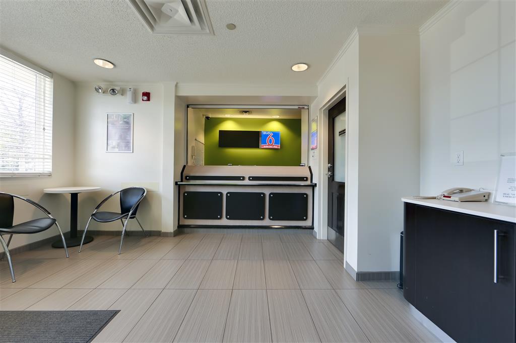 studio 6 mississauga on toronto