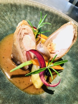 hotel restaurant chavant