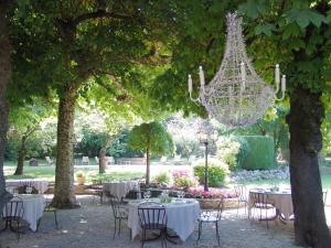 hotel restaurant chavant