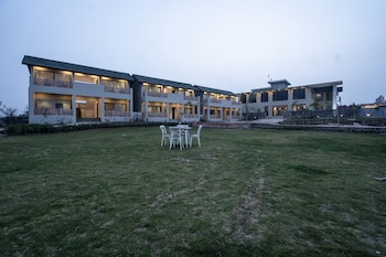 The Palpur Fort A Kuno Wildlife Resort,,4 star
