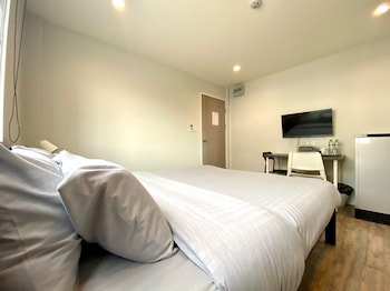 aree house poshtel