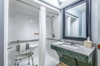 quality suites maumelle little rock nw