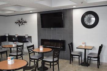 quality suites maumelle little rock nw