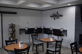 quality suites maumelle little rock nw
