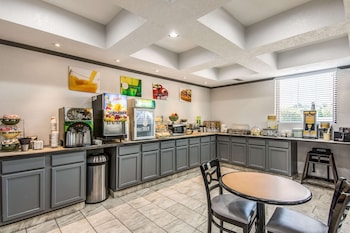 quality suites maumelle little rock nw