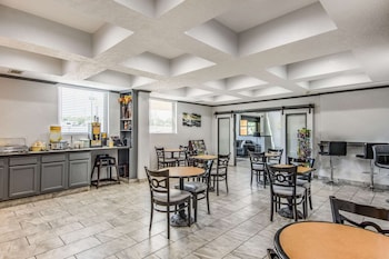 quality suites maumelle little rock nw