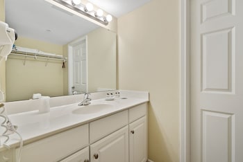 kelleys island venture resort