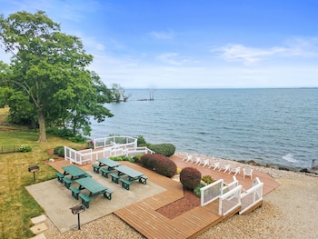 kelleys island venture resort