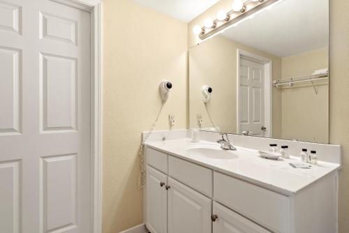 kelleys island venture resort