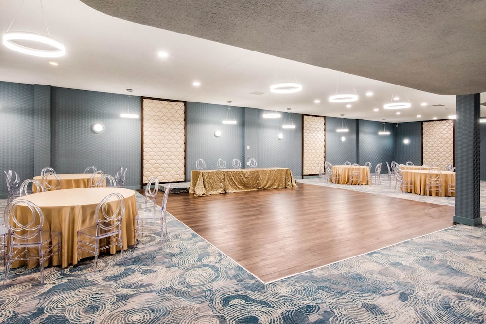 quality inn and conference centre