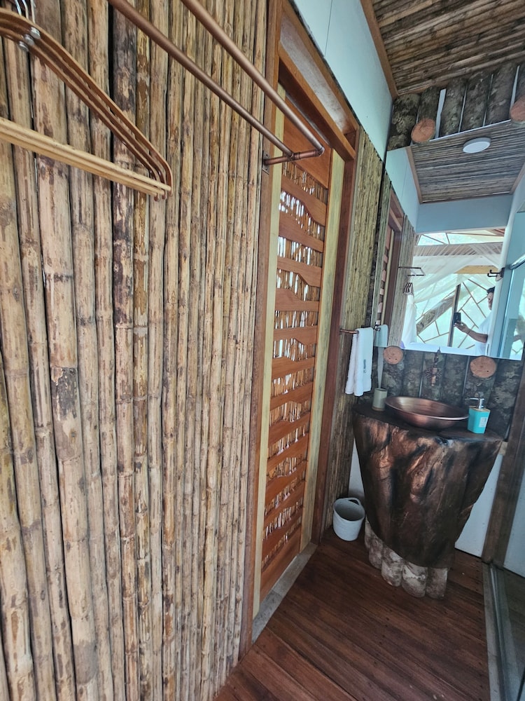 buru nature hotel