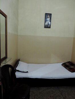 hotel mukta