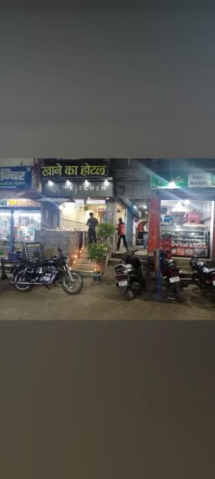 Hotel Mukta,Railway Cenema Road, Purana Bazar,3 star