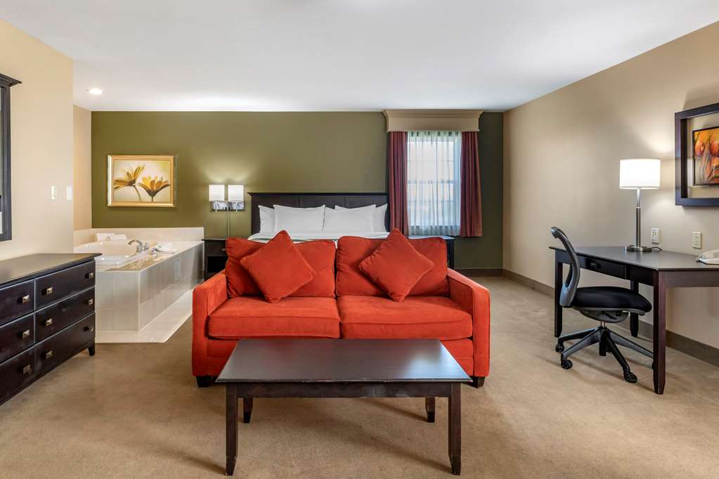 quality inn and suites quispamsis