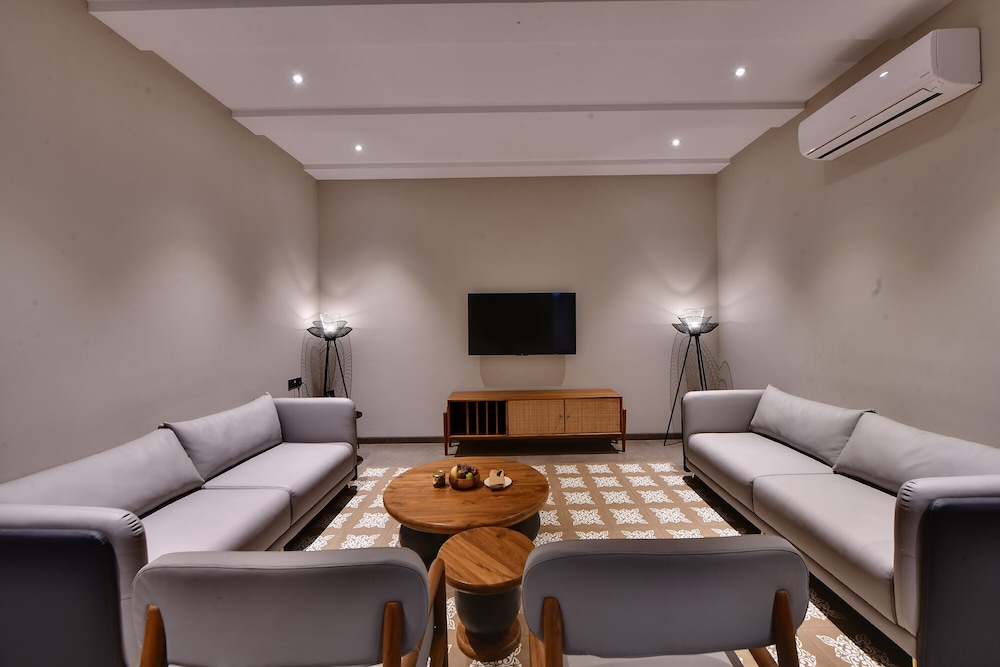 maira resort and convention centre