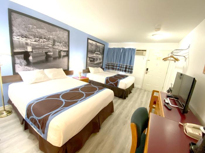 super 8 by wyndham sicamous