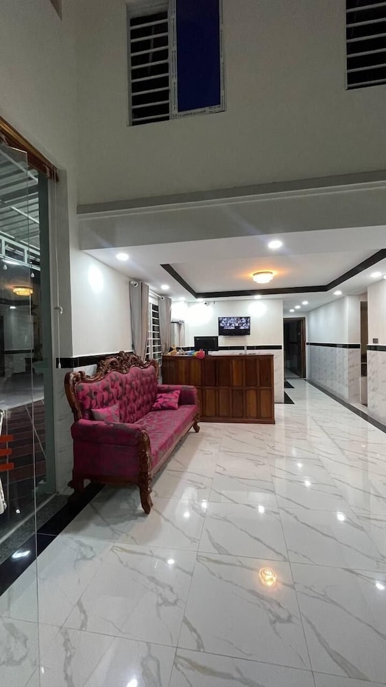 soursdeisawadeeboutique