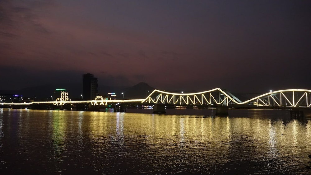 soursdeisawadeeboutique