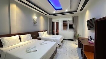 soursdeisawadeeboutique